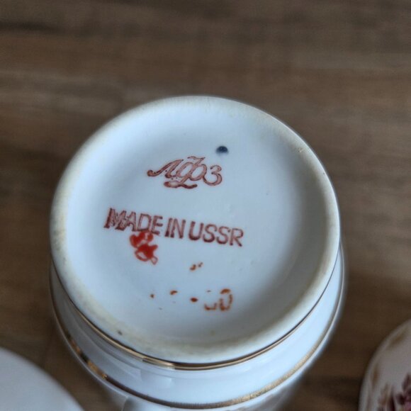 1980s Imperial Lomonosov made in USSR Wedding 2 porcelain cups and saucers. - Picture 8 of 8